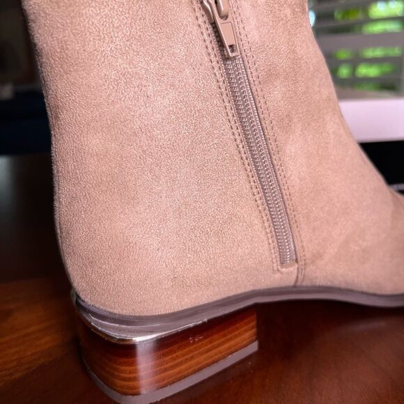 Alfani Amyy Pan Suede Ankle Booties 🔥 NEW 🔥 taupe 🔥 size 9.5 - Picture 5 of 8